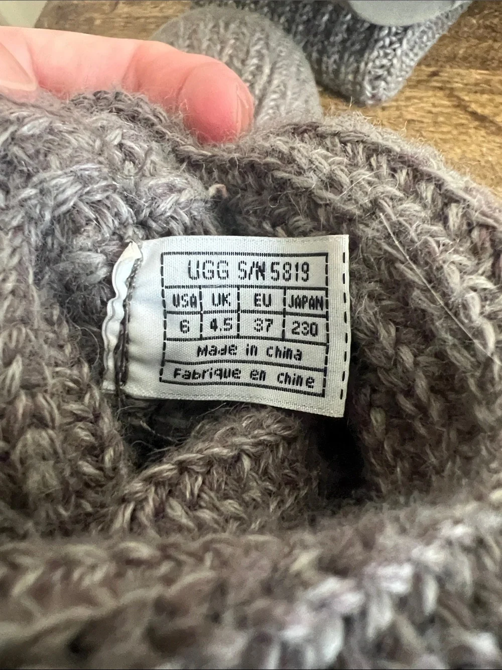 Vintage Y2K UGG Australia Gray Knit Button Slouch Leg Warmer Style🩶